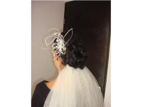 Peinado con tocado y velo