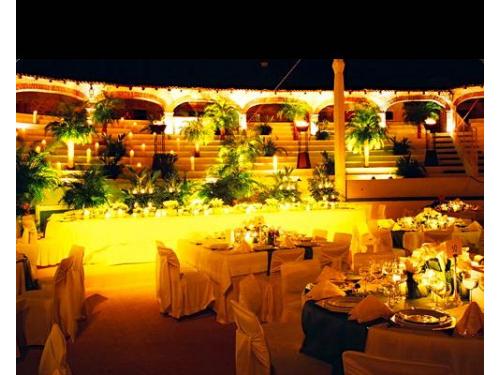 Hermoso montaje de noche