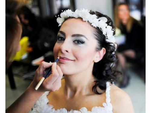 Maquillaje y peinado para novias
