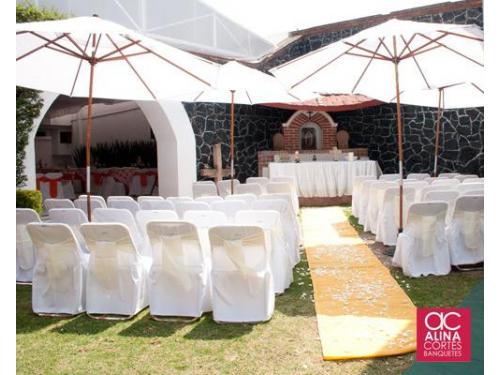 Montaje en el jardín para ceremonia
