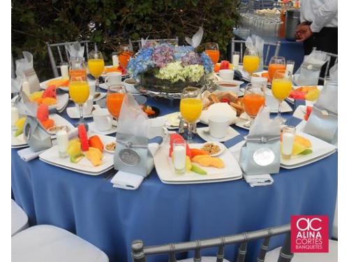 Disfruta de exquisitos alimentos