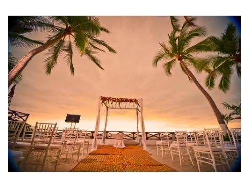 Ceremonia frente al mar en terraza