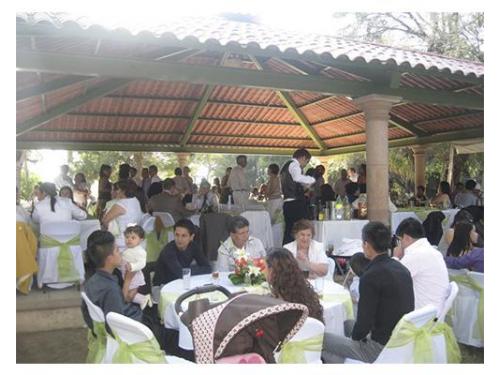 Familiares y amigos acompañándote en tu evento