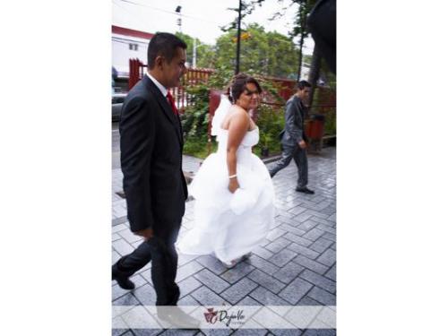 Arribando a la iglesia