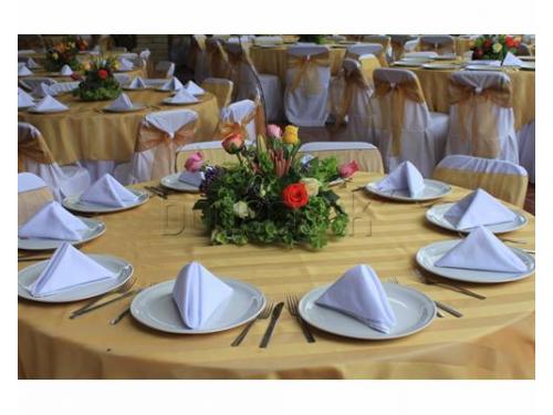 Vajilla y mantelería para tu banquete de bodas