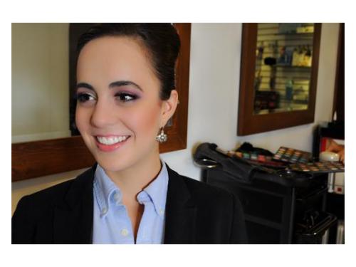 Peinado y maquillaje