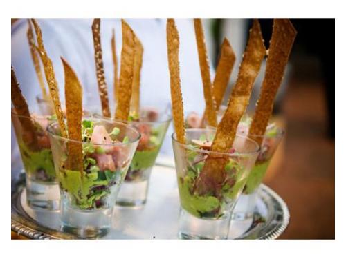 Rica ensalada de fresas marinadas