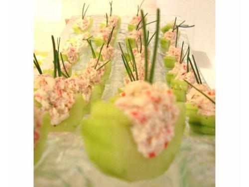 Barquito de pepino con surimi