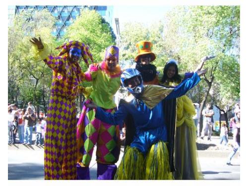 Diversión con zanqueros