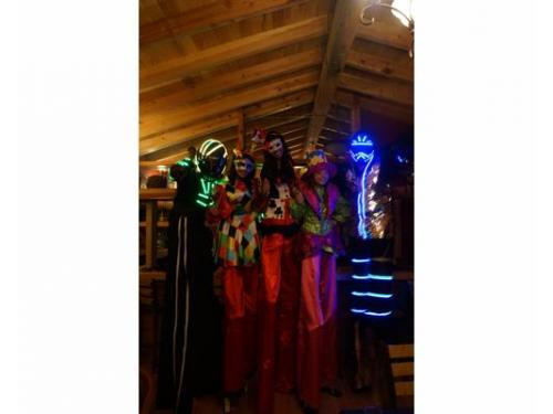 Recepción con zanqueros