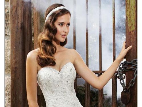 Servicio a domicilio, peinado y maquillaje