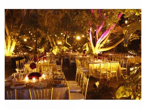 Montaje de noche iluminado