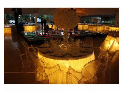 Mesas con iluminación propia