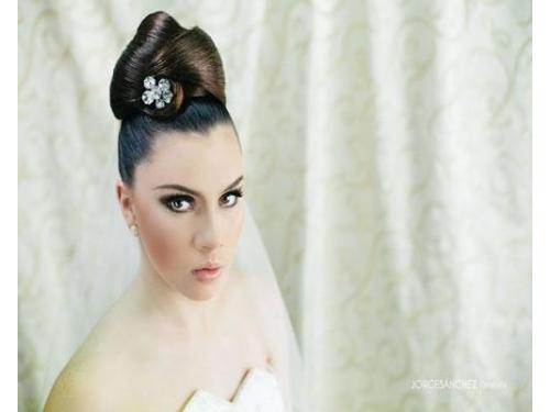 Peinado y maquillaje para momentos especiales