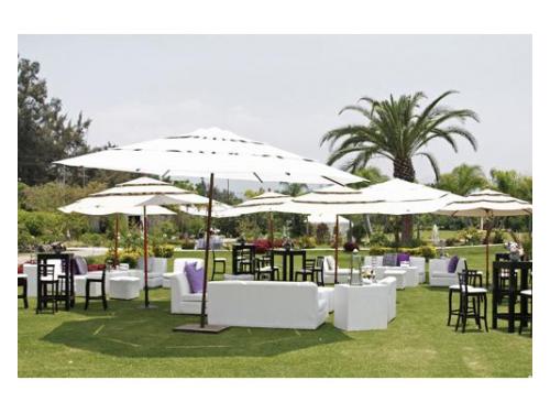 Montaje lounge en jardín