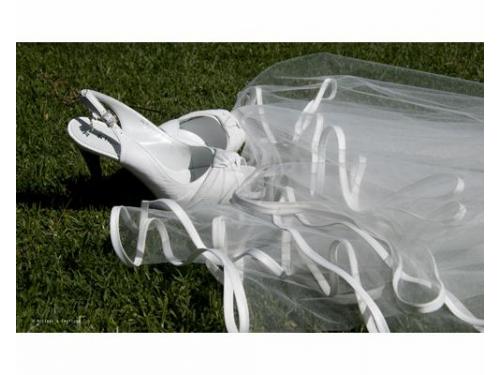 Velos y zapatillas de la novia