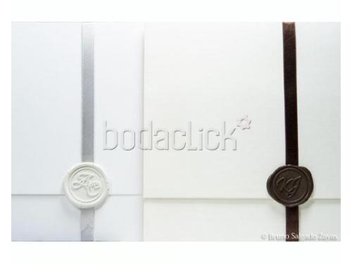 Invitación con sello de cera