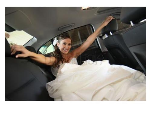 Una coleta de lado con tocado