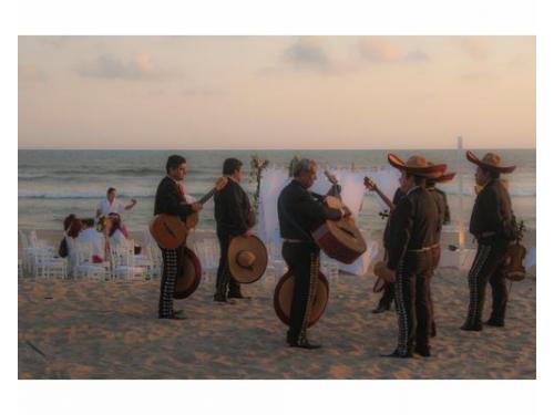 Mariachis en la playa
