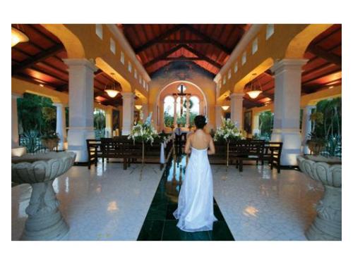 Novia camino al altar