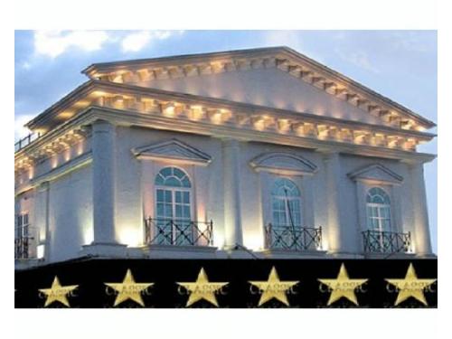 Salones classic c.t.m.