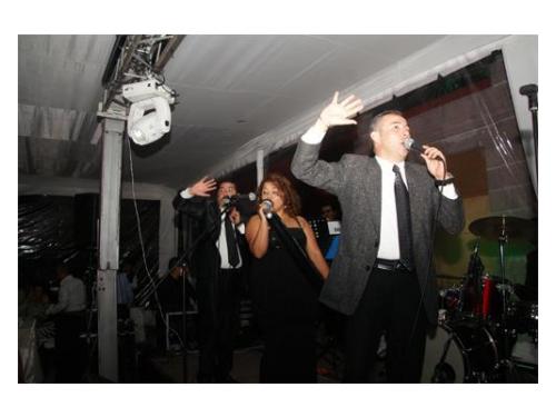 Momentos musical disfrutan su trabajo