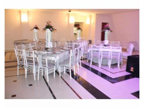 Iluminación perfecta en mesas