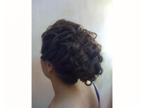 Peinado con rulos recogido