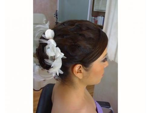 Chongo con tocado blanco