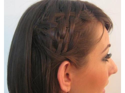 Peinado cruzado de lado