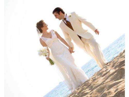Novios en la playa