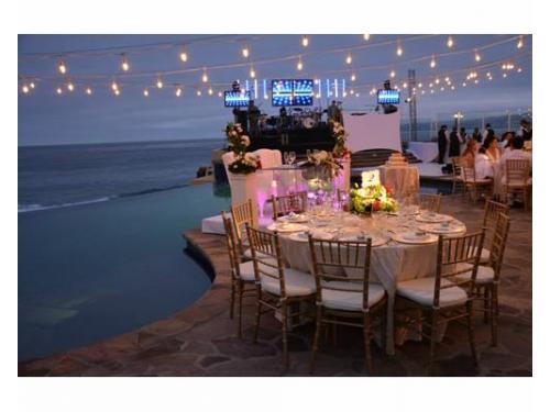 Recepción con vista al mar
