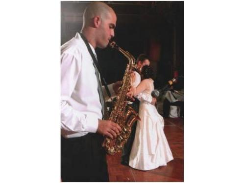 Diversos instrumentos para el primer baile