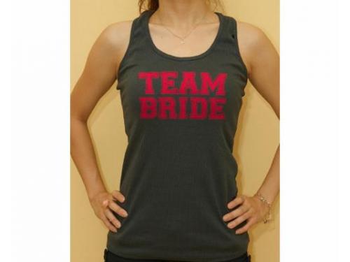 Un disen?o para playeras de damas de honor