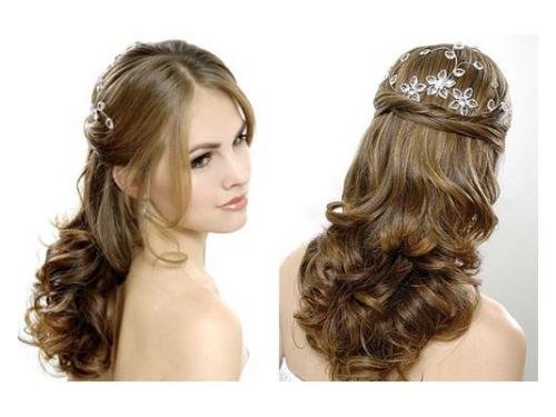 Peinado con broche y cabello largo