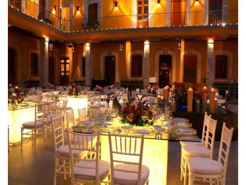 Sillas tiffany blancas