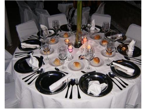 Iluminación y decoración personalizada para tu boda