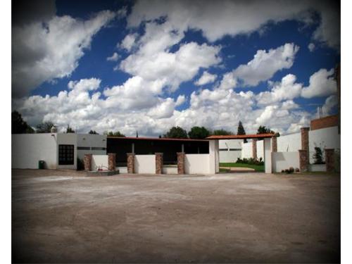 Amplias instalaciones