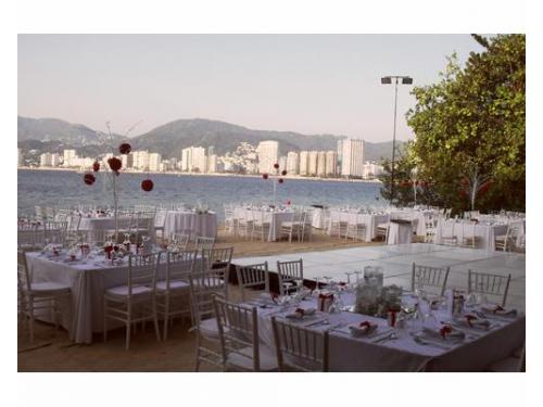 Montaje frente a la playa