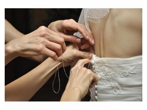 Ajustando el vestido