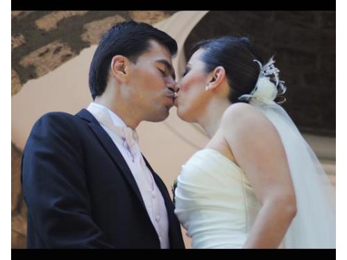 Beso de los novios