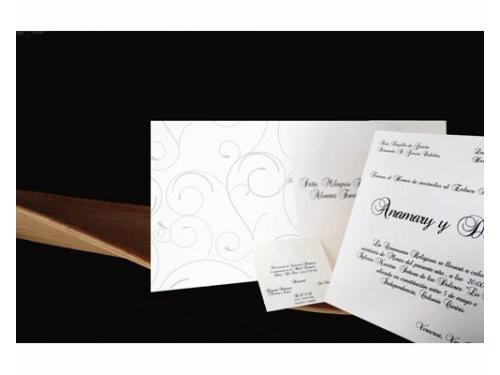 Invitación negro con blanco