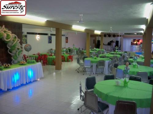 Salón Friends Club Chuburna 3