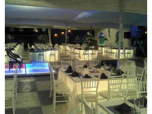 Montaje color blanco