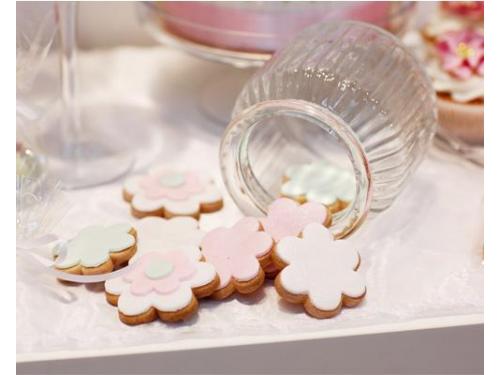 Barra de postres para despedida de soltera