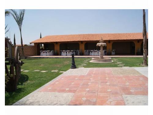 Jardín de eventos los agaves