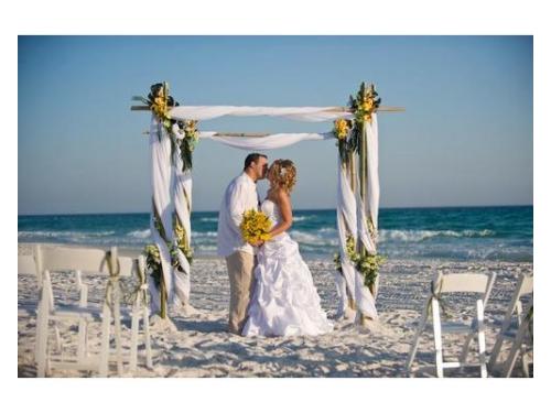 Gazebo de bambu, boda en la playa