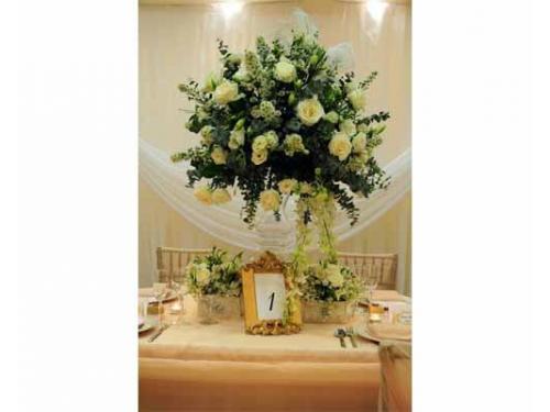 Centro rosas blancas