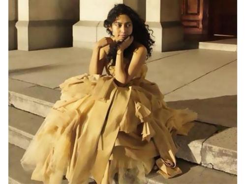 Vestido de novia color arena