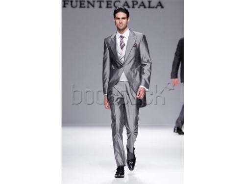 Traje en color gris